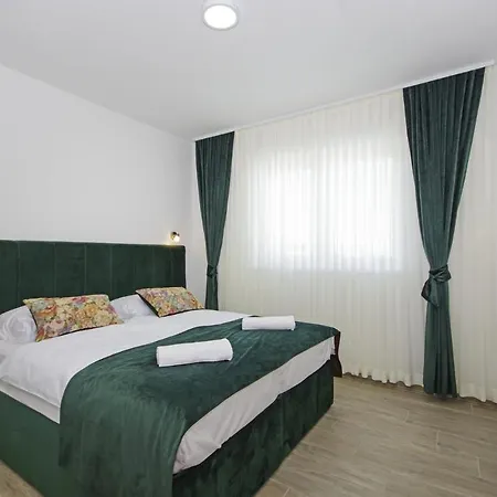 Family Friendly With A Swimming Pool Promajna, Makarska - 21102 Promajna