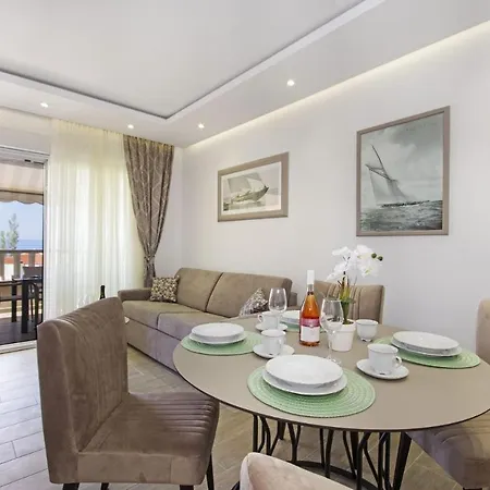 Apartment Family Friendly With A Swimming Pool Promajna, Makarska - 21102
