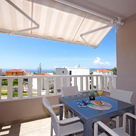 Apartment Family Friendly With A Swimming Pool Promajna, Makarska - 21102